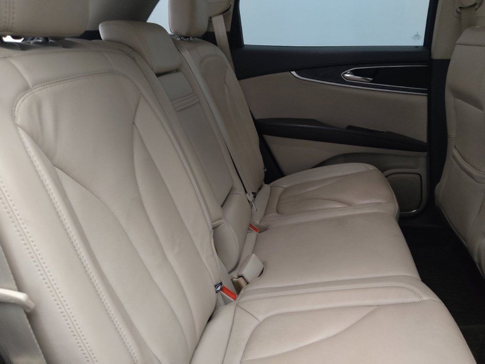 Used 2018 Lincoln MKX Reserve w/ Driver Assistance Package FWD image 19