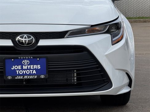 Certified 2026 Toyota Corolla LE image 4