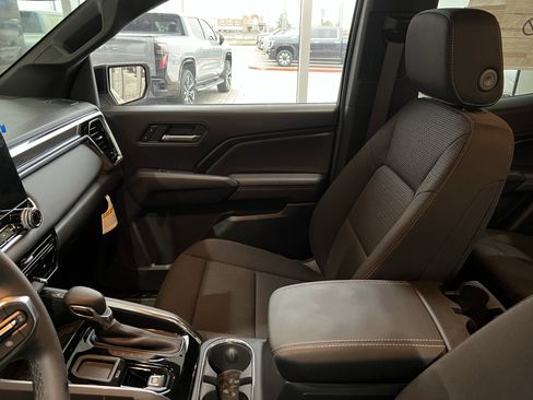 New 2025 GMC Canyon Elevation w/ Convenience Package image 17