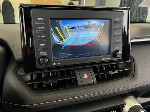 Used 2022 Toyota RAV4 XLE w/ Convenience Package AWD/4WD image 30