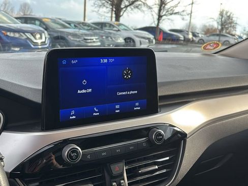 Used 2020 Ford Escape SE image 19