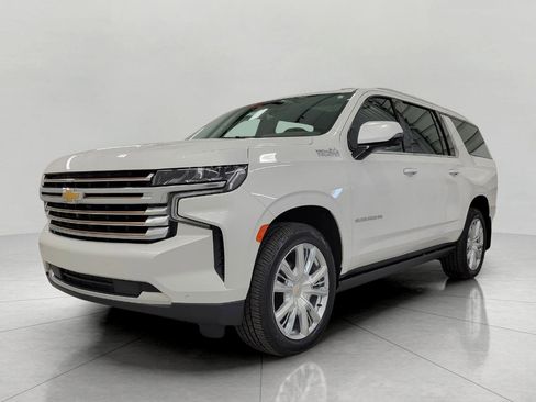 Used 2022 Chevrolet Suburban High Country AWD/4WD image 13
