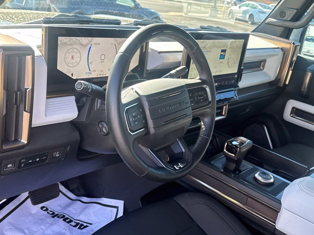 Used 2024 GMC Hummer EV 3X AWD/4WD image 11