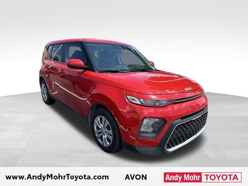 Used 2022 Kia Soul LX FWD image 1