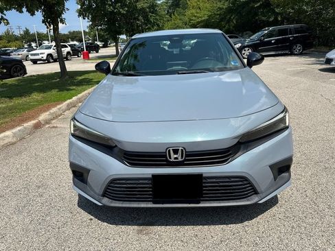 Used 2022 Honda Civic Sport image 2