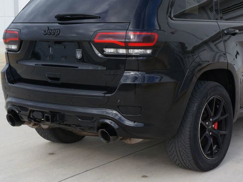 Used 2020 Jeep Grand Cherokee SRT image 16
