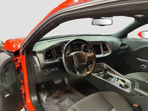 Used 2022 Dodge Challenger GT w/ Driver Convenience Group AWD/4WD image 9