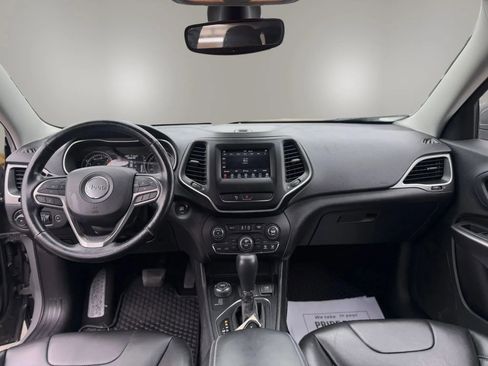 Used 2019 Jeep Cherokee Latitude Plus w/ Comfort/Convenience Group AWD/4WD image 7