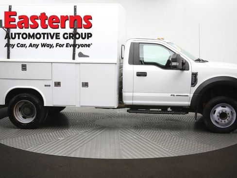 Used 2017 Ford F550 2WD Regular Cab Super Duty image 47