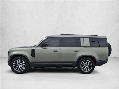 Used 2024 Land Rover Defender 130 S image 9