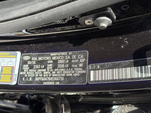 Used 2017 Kia Forte LX FWD image 29