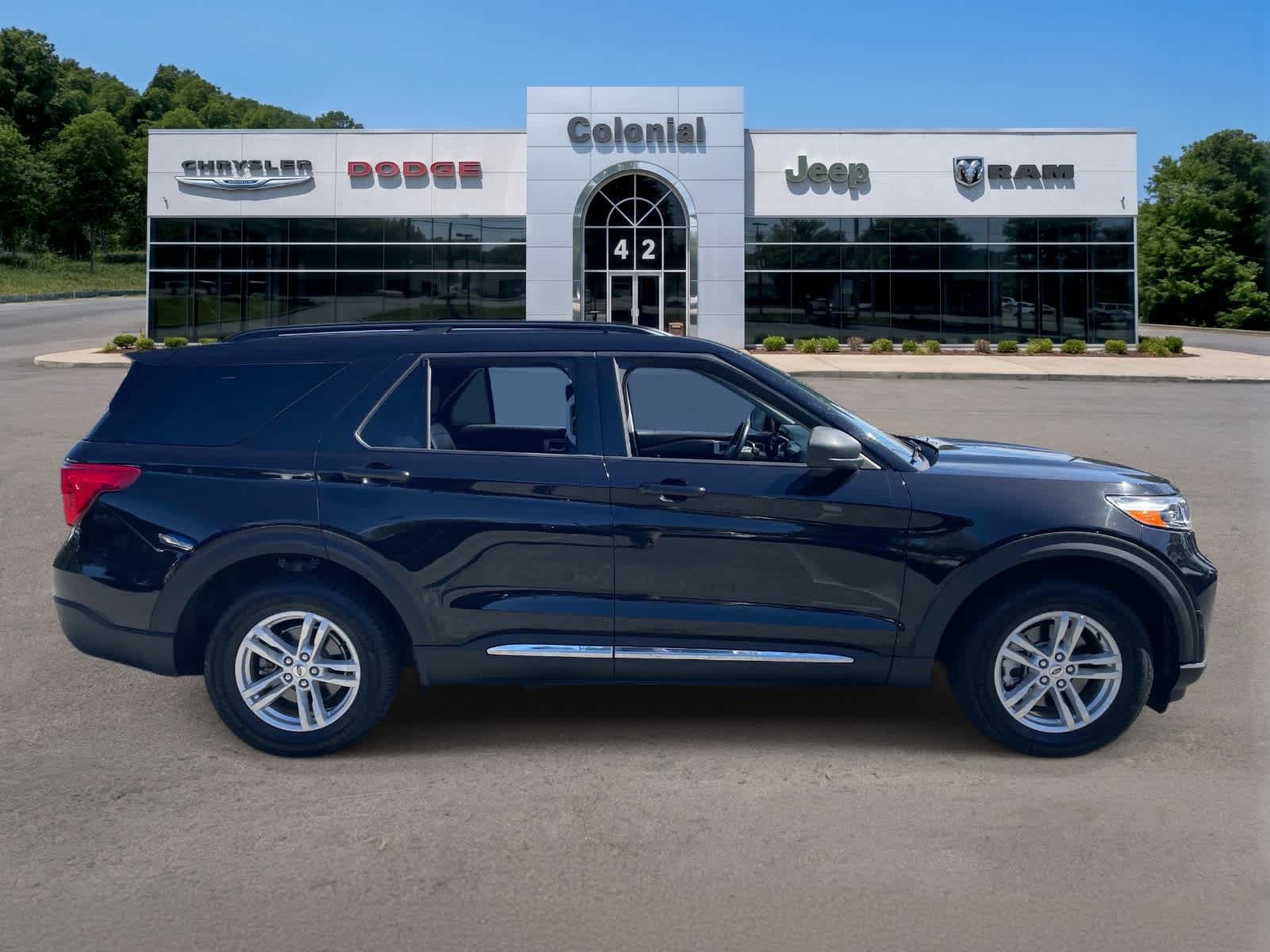 Used 2021 Ford Explorer XLT w/ Equipment Group 202A AWD/4WD image 10