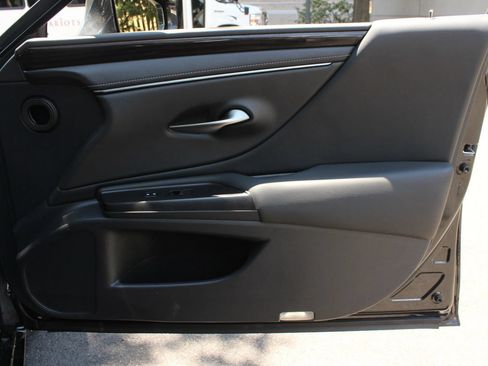 Used 2019 Lexus ES 300h w/ Premium Package FWD image 28