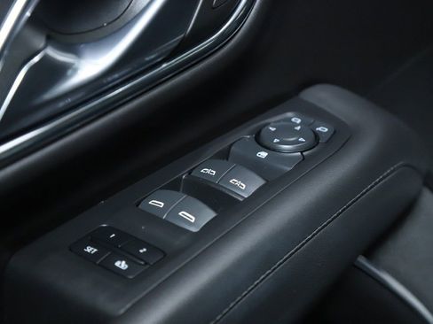 Used 2023 Chevrolet Suburban LT image 16