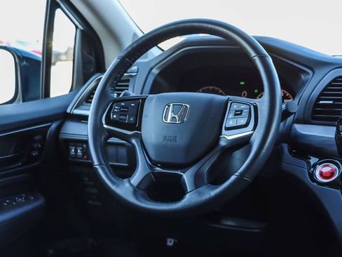 Used 2025 Honda Odyssey Elite image 17