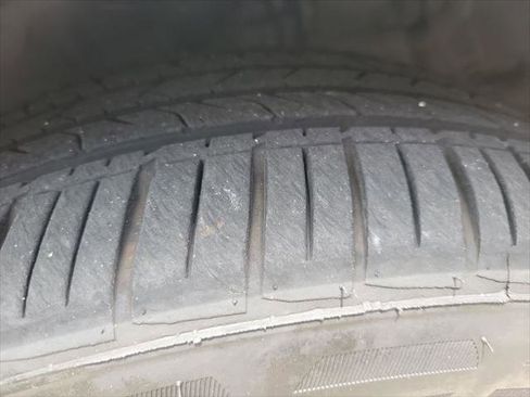 Certified 2018 Toyota C-HR XLE image 33