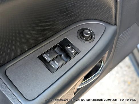 Used 2009 Dodge Challenger R/T image 39