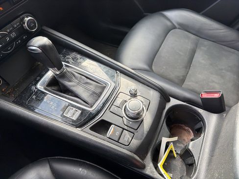 Used 2018 MAZDA CX-5 Touring w/ Preferred Equipment Package image 12