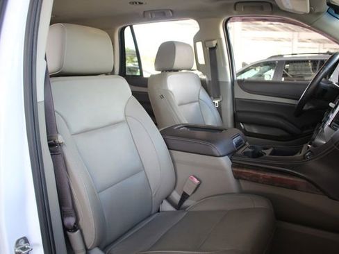 Used 2018 Chevrolet Tahoe LT image 22