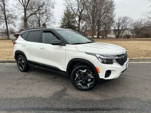 New 2026 Kia Seltos S image 2