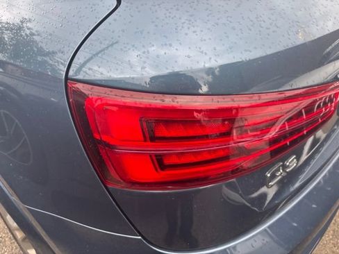 Used 2018 Audi Q3 2.0T Premium Plus w/ Premium Plus Package AWD/4WD image 6