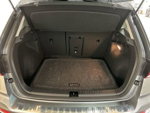 Certified 2023 Volkswagen Taos SE w/ Panoramic Sunroof Package image 6