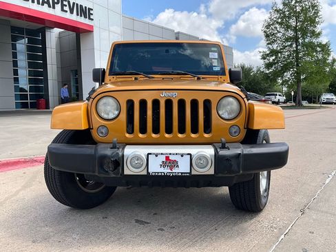 Used 2014 Jeep Wrangler Unlimited Sahara w/ Connectivity Group image 3