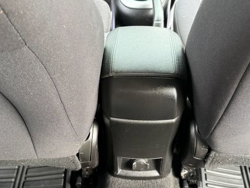 Used 2014 Chevrolet Cruze LS image 15