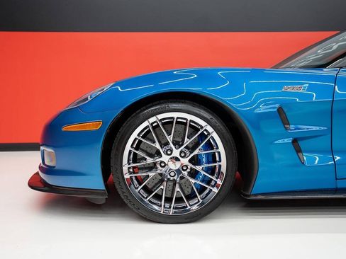 Used 2010 Chevrolet Corvette ZR1 w/ Preferred Equipment Group RWD image 13
