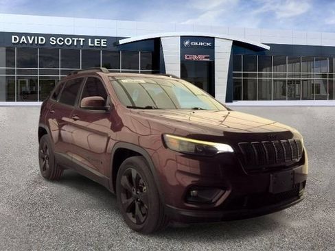 Used 2020 Jeep Cherokee Latitude Plus FWD image 2