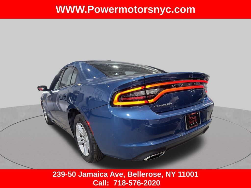 Used 2022 Dodge Charger SXT RWD image 6