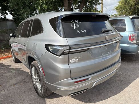 Used 2026 Buick Enclave Avenir FWD image 8