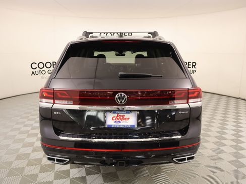 Used 2024 Volkswagen Atlas SEL Premium R-Line image 23