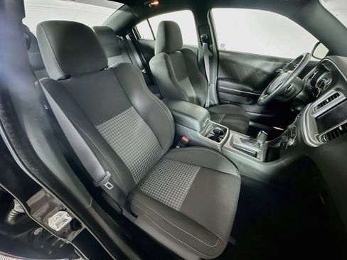 Used 2022 Dodge Charger R/T RWD image 28