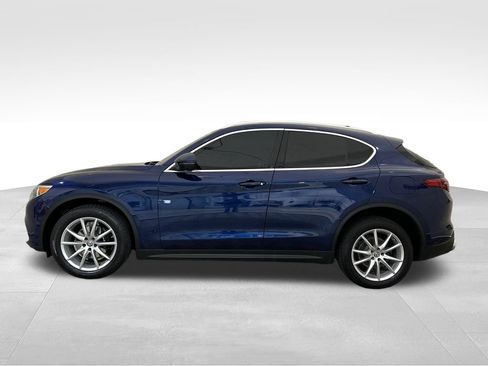 Used 2018 Alfa Romeo Stelvio Ti AWD/4WD image 2