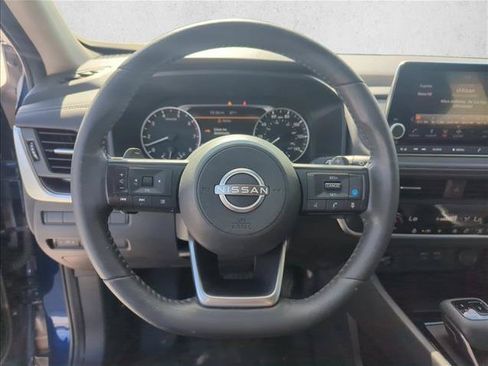 Used 2024 Nissan Rogue SV w/ SV Premium Package AWD/4WD image 11