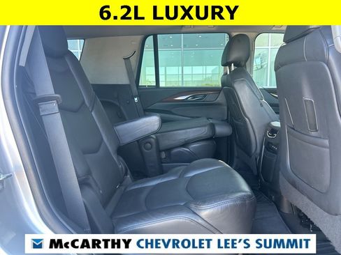 Used 2019 Cadillac Escalade Luxury image 37