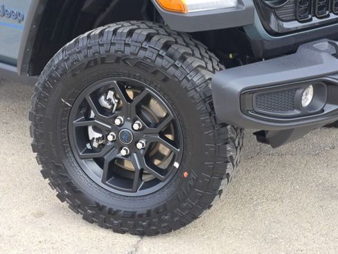 Used 2025 Jeep Wrangler Unlimited Sport S 4xe image 3