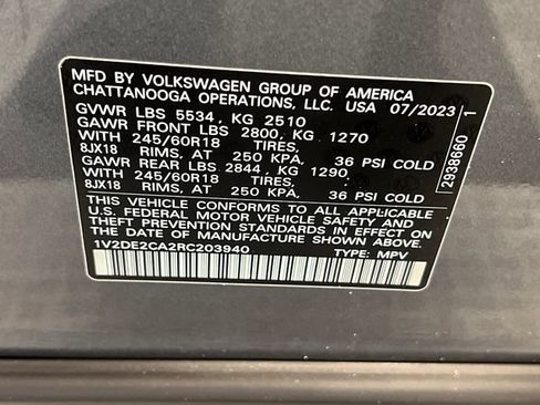 Certified 2024 Volkswagen Atlas Cross Sport SE FWD image 28