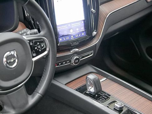 Certified 2023 Volvo XC60 B5 Plus w/ Protection Package Premier AWD/4WD image 15