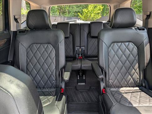 Certified 2025 Volkswagen Atlas SEL Premium R-Line AWD/4WD image 20
