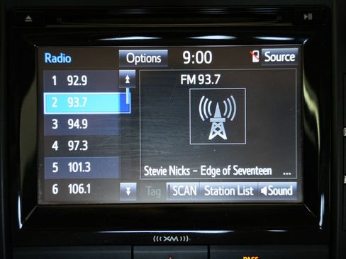Used 2017 Toyota Camry XLE FWD image 20