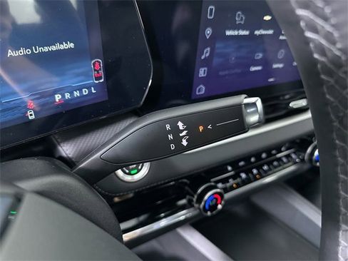 New 2026 Chevrolet Equinox LT w/ Convenience Package II image 16