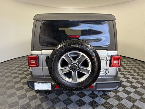 Used 2019 Jeep Wrangler Unlimited Sahara image 10