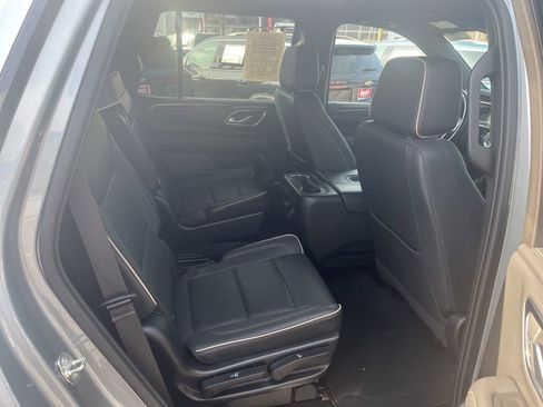 Used 2023 Chevrolet Tahoe Premier RWD image 16