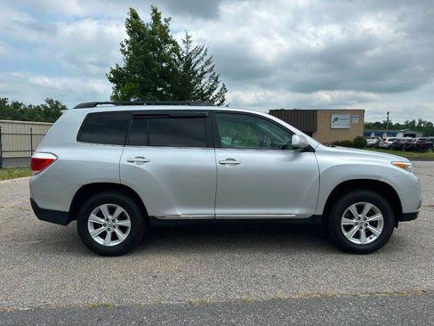 Used 2011 Toyota Highlander 2WD w/ Tech Pkg image 5