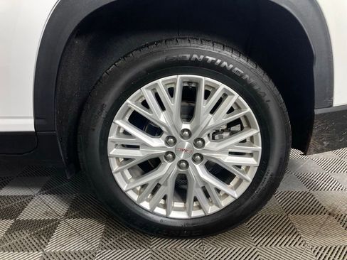 Used 2024 GMC Acadia Elevation image 23