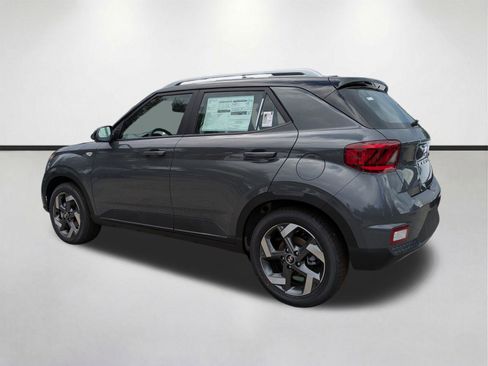 New 2026 Hyundai Venue SEL FWD image 7