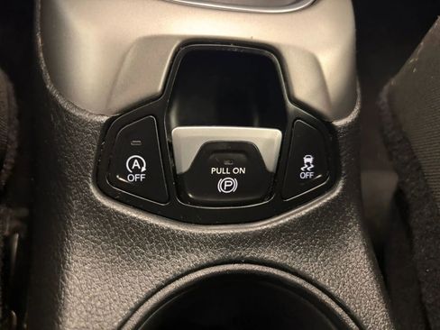 Used 2018 Jeep Compass Sport w/ Cold Weather Group FWD image 58