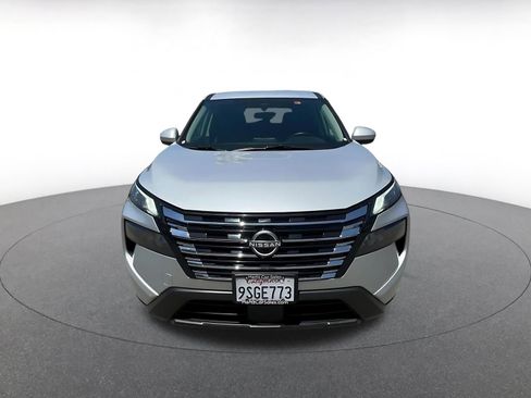 Used 2025 Nissan Rogue SV FWD image 4